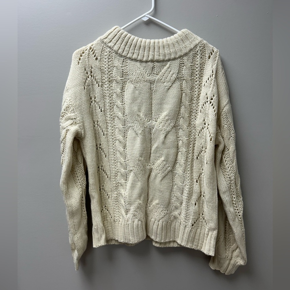 Women’s Cream Cable Knit‎ Pullover Sweater